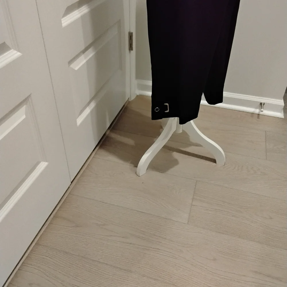 BUNDLE 3 for $10 Rafaella Curvy Black Capris - Picture 3 of 6